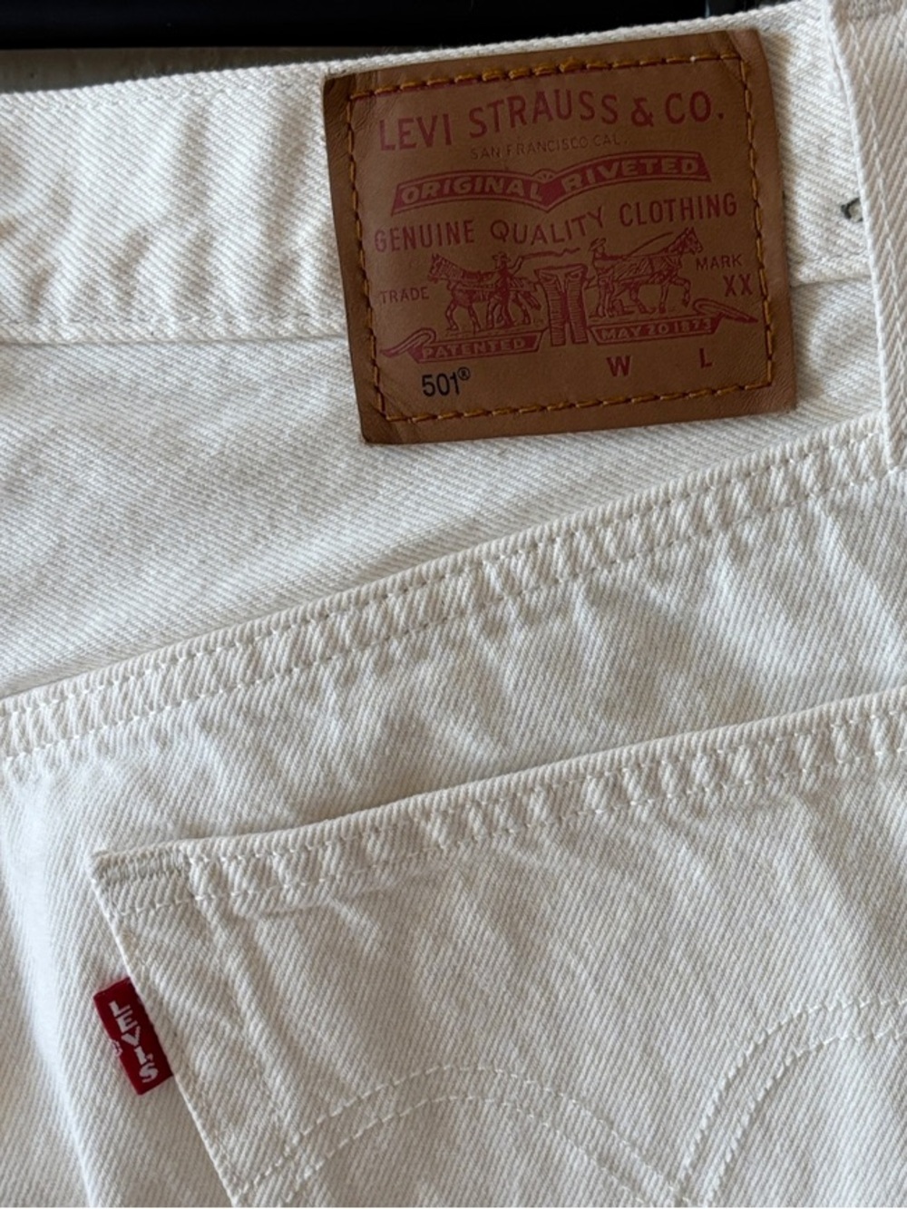 Levi's‎ White Straight-Leg Jeans Women’s 26 x 26